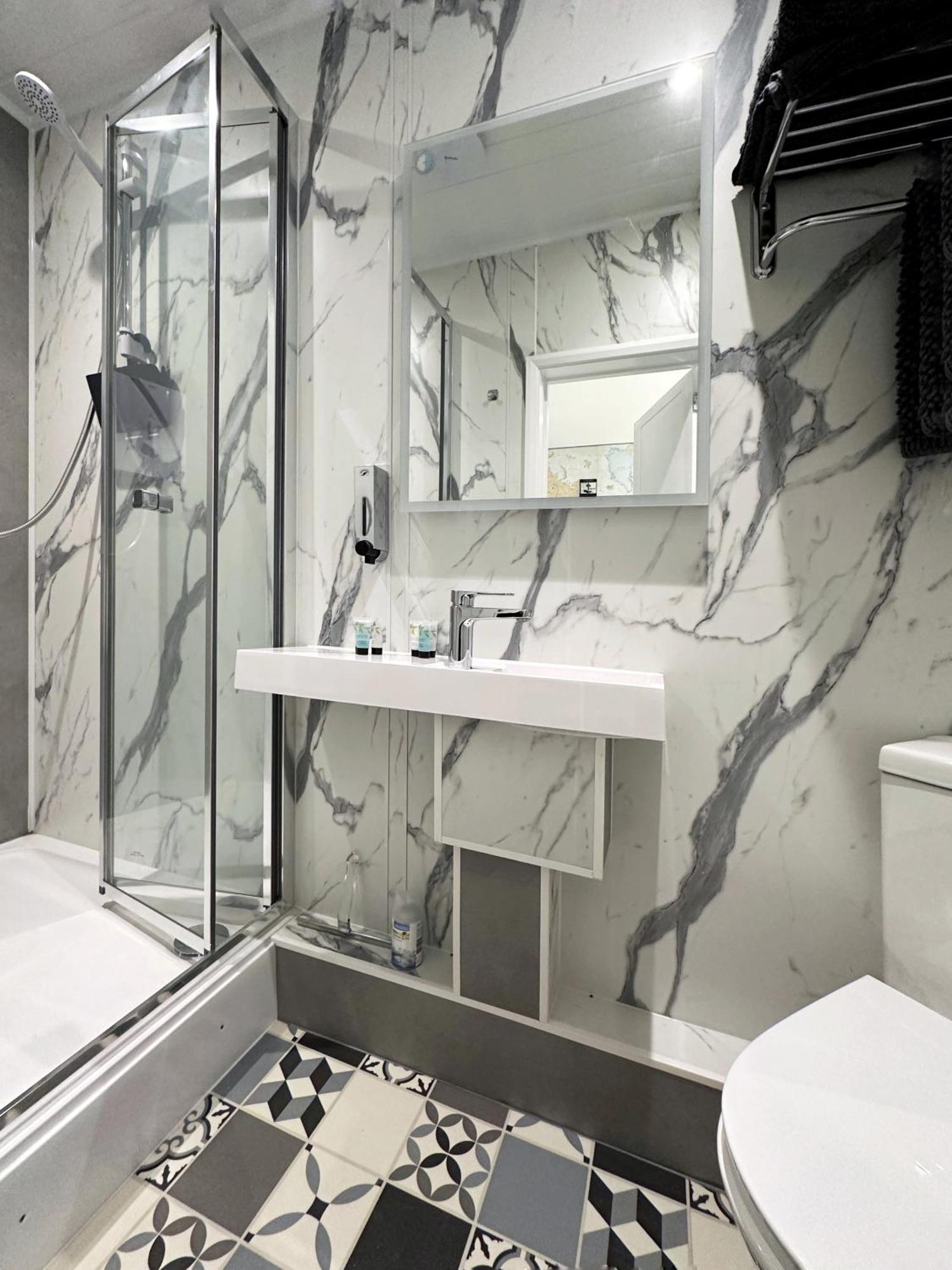Kensington Studio Hosted By Airoperate Near Notting Hill - 1 Double Bed , 1 Sofa Bed, Ground Floor Apartment Via Private Entrance Лондон Екстериор снимка