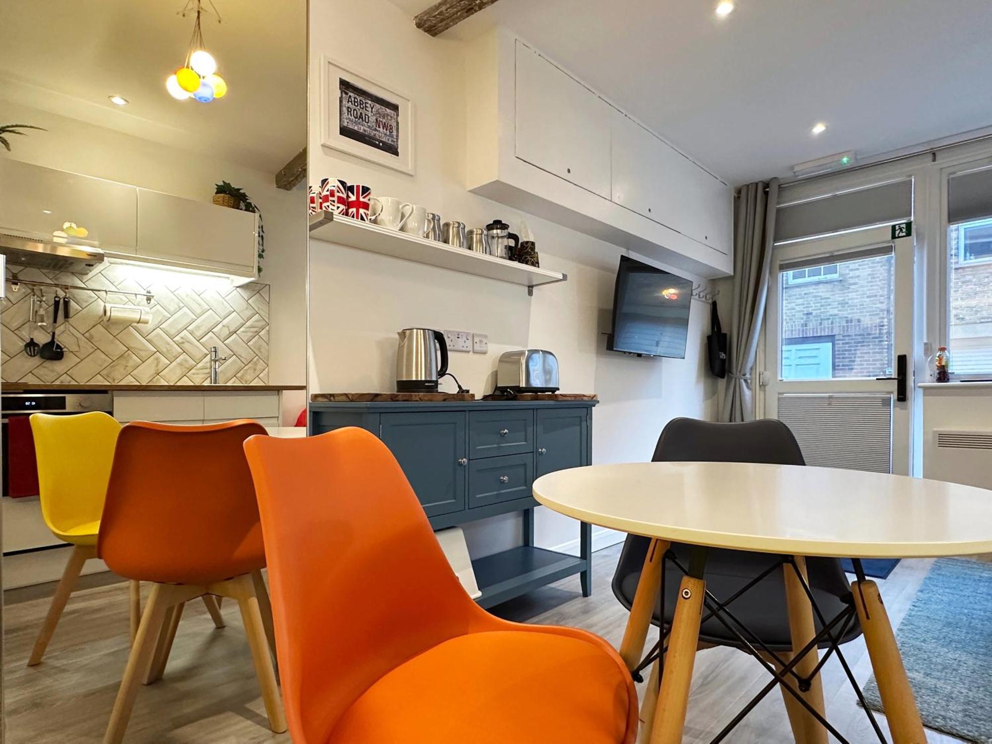 Kensington Studio Hosted By Airoperate Near Notting Hill - 1 Double Bed , 1 Sofa Bed, Ground Floor Apartment Via Private Entrance Лондон Екстериор снимка