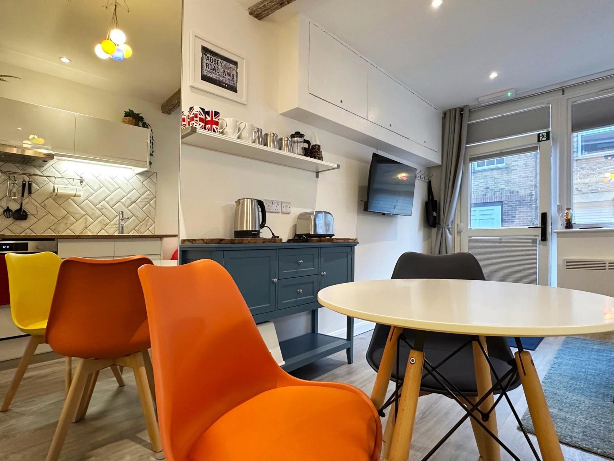 Kensington Studio Hosted By Airoperate Near Notting Hill - 1 Double Bed , 1 Sofa Bed, Ground Floor Apartment Via Private Entrance Лондон Екстериор снимка